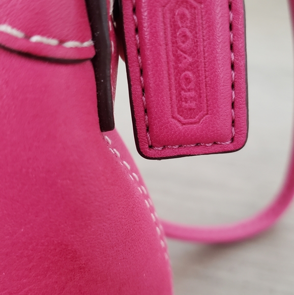 Coach wristlet - Picture 2 of 4